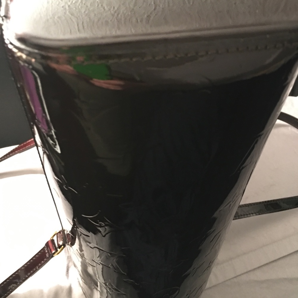 Louis Vuitton Vernis Avalon Amaretto Bag View 4